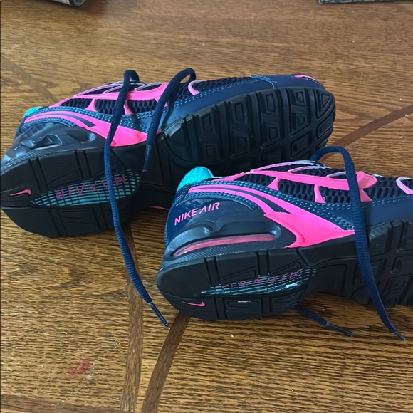 Nike Blue and Pink Athletic Shoes with Cushioned Sole - Picture 6 of 11